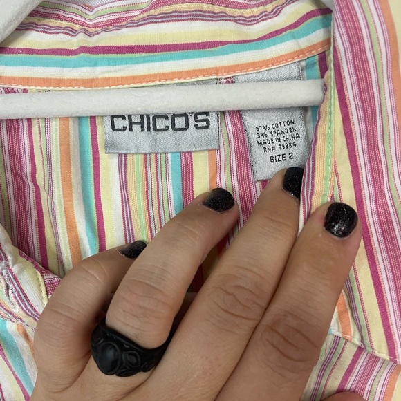 Chicos cotton blend button down in very warm colors. So soft, with zip pockets. - Picture 3 of 5